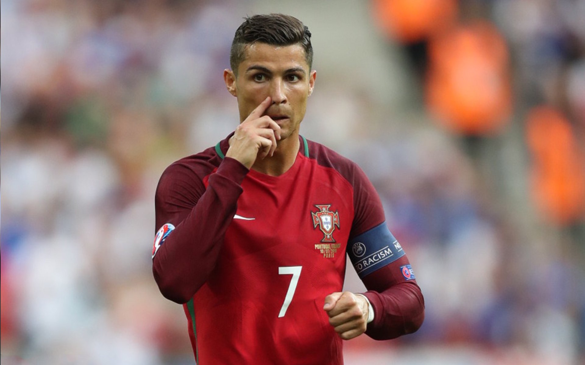 特色足球主题的文化节活动成为城市文化旅游的重要品牌,足球文化节标语